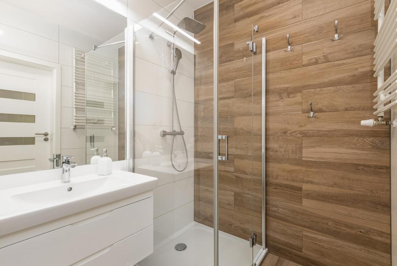 Luxurious Apartment Nadmorskie Tarasy Kolobrzeg By Renters Prestige Bagian luar foto