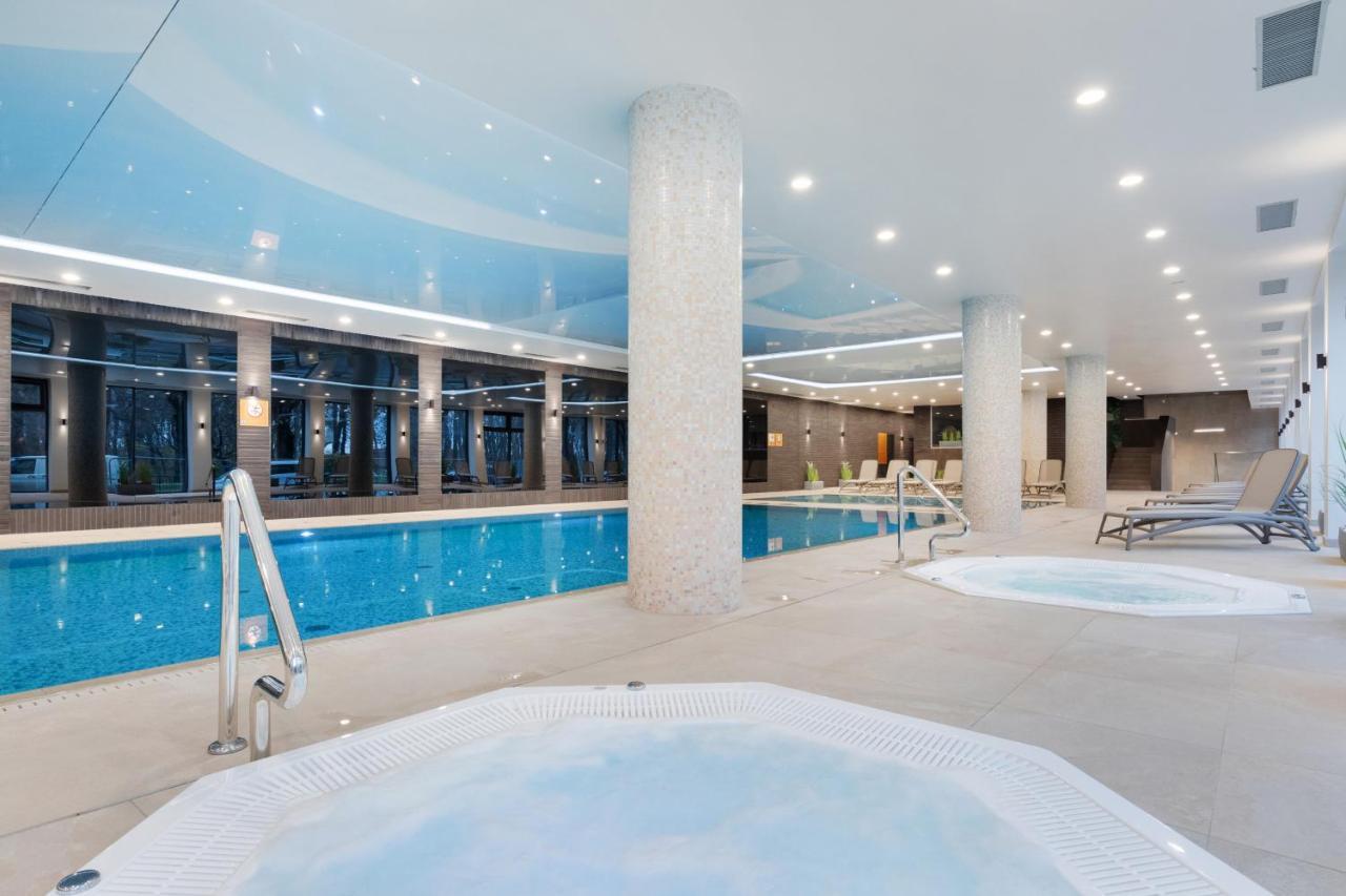 Luxurious Apartment Nadmorskie Tarasy Kolobrzeg By Renters Prestige Bagian luar foto