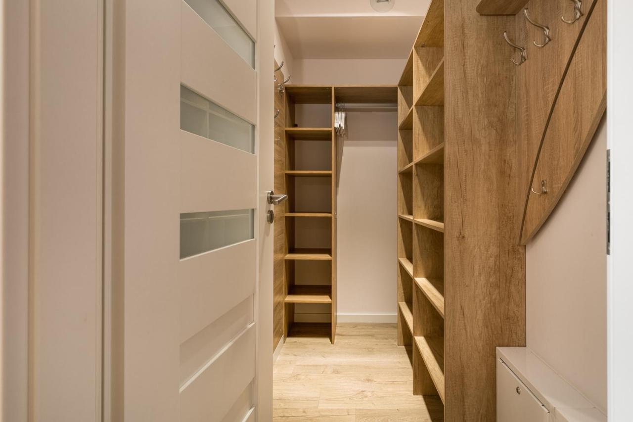 Luxurious Apartment Nadmorskie Tarasy Kolobrzeg By Renters Prestige Bagian luar foto