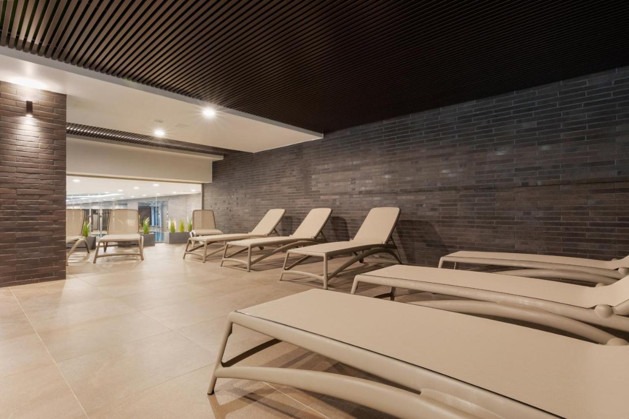 Luxurious Apartment Nadmorskie Tarasy Kolobrzeg By Renters Prestige Bagian luar foto